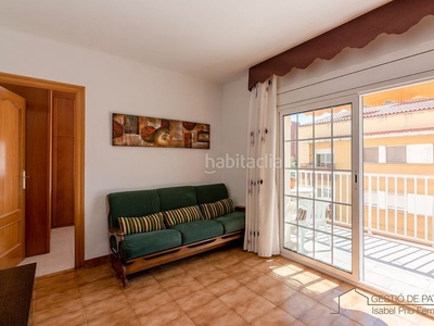 Piso con 2 habitaciones amueblado con calefacción, aire acondicionado y vistas a la montaña en Sant Vicenç dels Horts