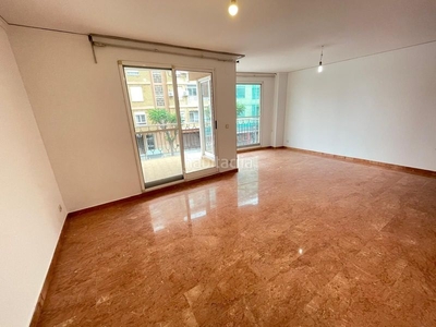 Piso oportunidad, pisazo único de 251 m2 con gran terraza de 60 m2 en Alfafar