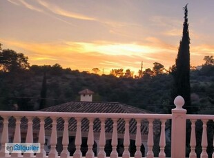 Alquiler casa amueblada terraza Málaga - este