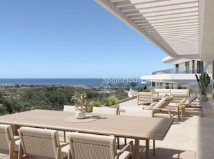 Apartamento en venta en La Concha-Resina Golf, Estepona