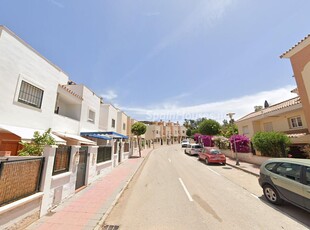 Casa adosada en venta en Caleta de Vélez