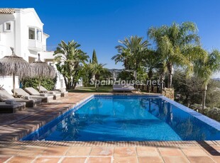 Casa independiente en venta en Alto de los Monteros, Marbella