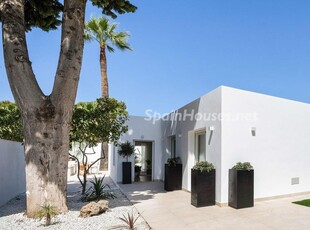 Casa independiente en venta en Nueva Andalucía, Marbella