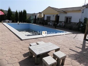 Chalet en venta en Fuente-Tójar