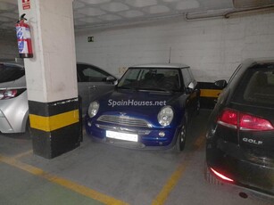 Garaje en venta en Cortes, Madrid