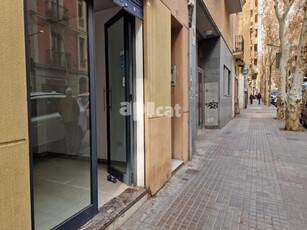 Local comercial en alquiler de 158 m2 , Sants - Montjuïc, Barcelona