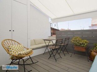 Moderno estudio con aire acondicionado y balcón para alquilar en Chueca