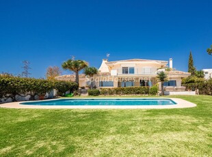 Villa en venta en Benahavís