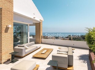 Villa en venta en Benalmádena