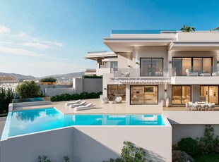 Villa en venta en Estepona