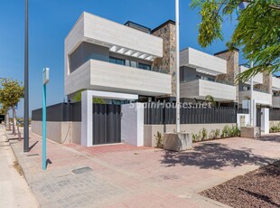 Villa en venta en Los Alcázares