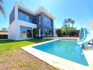 Villa en venta en Nueva Torrevieja, Torrevieja