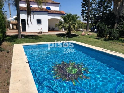 Chalet en venta en Coria del Río