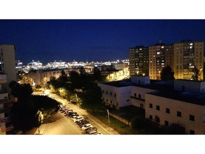 Venta Piso Algeciras. Piso de tres habitaciones Buen estado novena planta con terraza