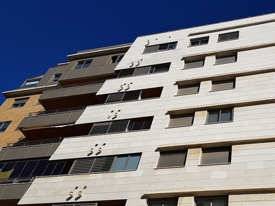 Alquiler de piso en Girón - Las Delicias - Tabacalera de 2 habitaciones con terraza y garaje