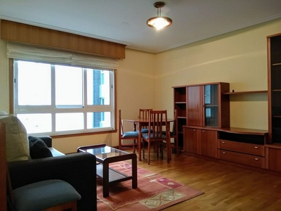 Alquiler de piso en Riazor - Los Rosales de 2 habitaciones con garaje y muebles