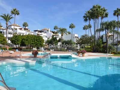 Apartamento en venta en Estepona