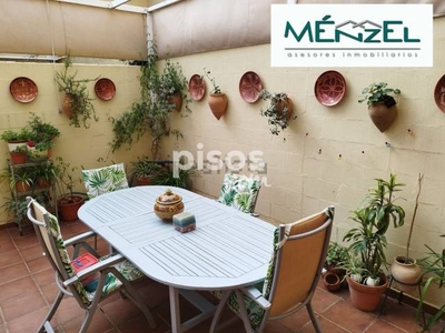 Casa adosada en venta en Calle Julián Salguero, nº 19