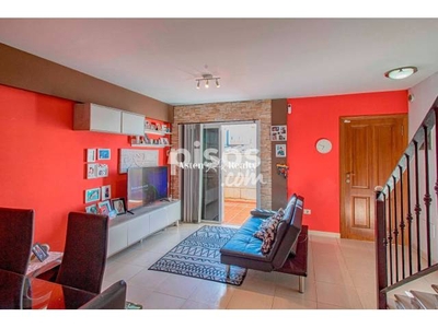 Casa adosada en venta en La Jurada