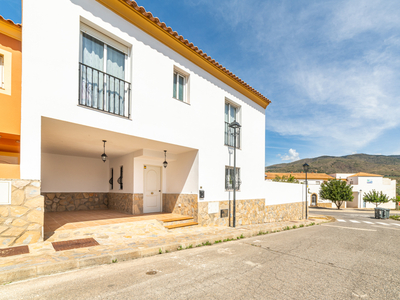 Casa-Chalet en Venta en Fondon Almería