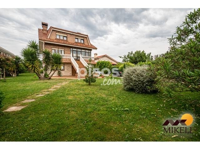 Casa en venta en Avenida de Menéndez Pelayo