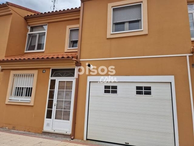 Chalet adosado en venta en Calle Río Tera