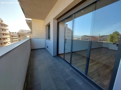 Espectacular duplex con 4 hab, 3 terrazas, impecable, zona Hospital/Avda Andorra, pk y trastero.