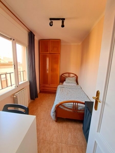 Habitación Individual en Carrer de Sant Cebria 25