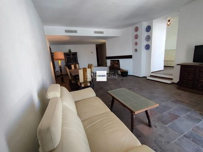 Piso con 2 habitaciones con aire acondicionado y vistas al mar en Marbella