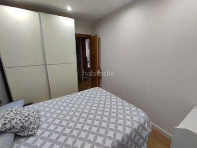 Piso con 2 habitaciones con calefacción y aire acondicionado en Hospitalet de Llobregat (L´)