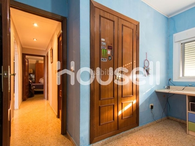 Piso con 4 habitaciones amueblado con ascensor y parking en Sueca