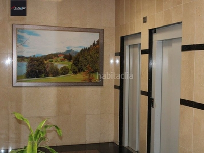 Piso con 4 habitaciones con ascensor, parking, calefacción y vistas al mar en Fuengirola