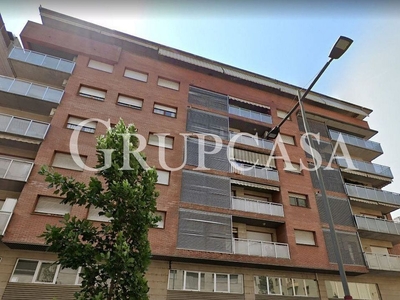 Piso en alquiler en Instituts - Universitat de 2 habitaciones con terraza y balcón