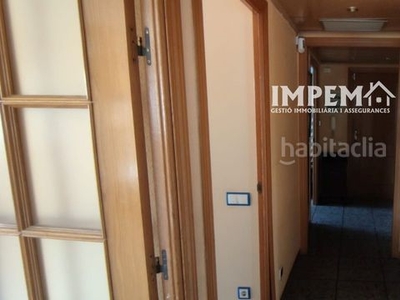 Piso en venta , con 118 m2, 3 habitaciones y 2 baños, piscina, garaje y trastero. en Masquefa