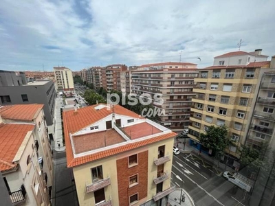 Piso en venta en Avenida de Villamayor, 47