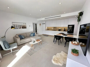Apartamento en venta en Núcleo en Núcleo por 279,000 €