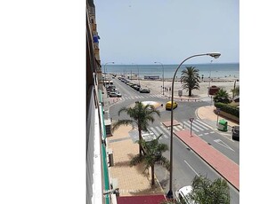 Apartamento para 4 personas en 1a línea de playa