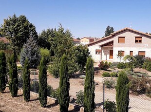 Casa de 7 habitaciones en Castilla y León