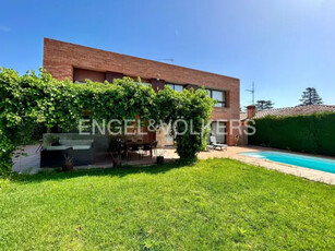 Chalet en venta en Avinguda dels Pins, 19 en Mestral por 690,000 €