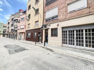 Tienda / local comercial de 146 m² en Cornella de Llobregat (08940)