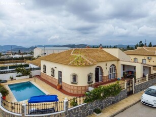 Villa en Venta en Zuazo de Vitoria, Almería