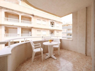Apartamento de 2 habitaciones en Torrevieja (Playa Del Cura)