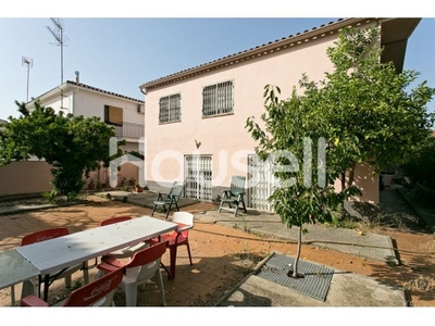 Casa en venta de 358 m² Calle Poblet, 08210 Barberà del Vallès (Barcelona)