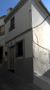 Casa en venta enc. calle enrique de las morenas, 17,baena,córdoba