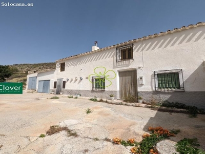 Cortijo en Venta en Zuazo de Vitoria, Almería