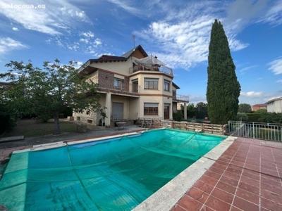 Espectacular casa señorial en Cervera con 700 m2 construidos, piscina, posibilidad tres viviendas