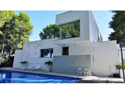 Lujosa Villa de diseño moderno en Jávea