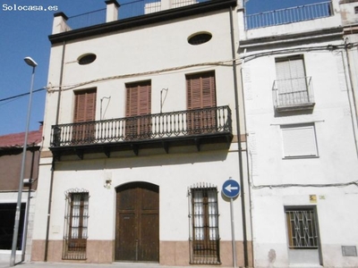 Magnifica casa en venta en Ferreries, para reformar, compuesta de tres plantas