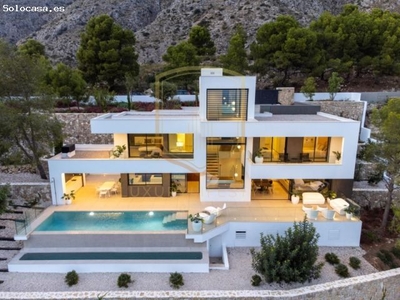 Moderna villa en venta en Sierra de Altea