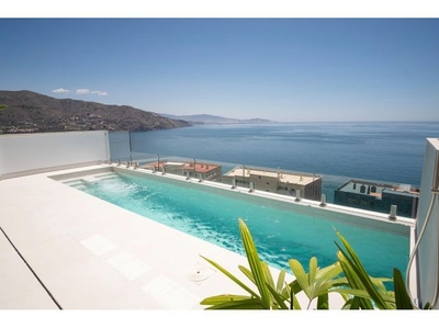 VILLA DE LUJO CON PISCINA Y VISTAS